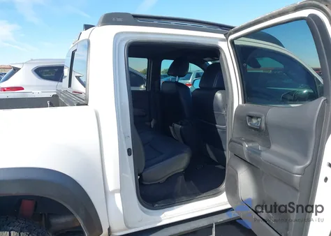 2021 Toyota Tacoma Trd Pro z USA, uszkodzony, nr VIN 3TYCZ5AN0MT023649